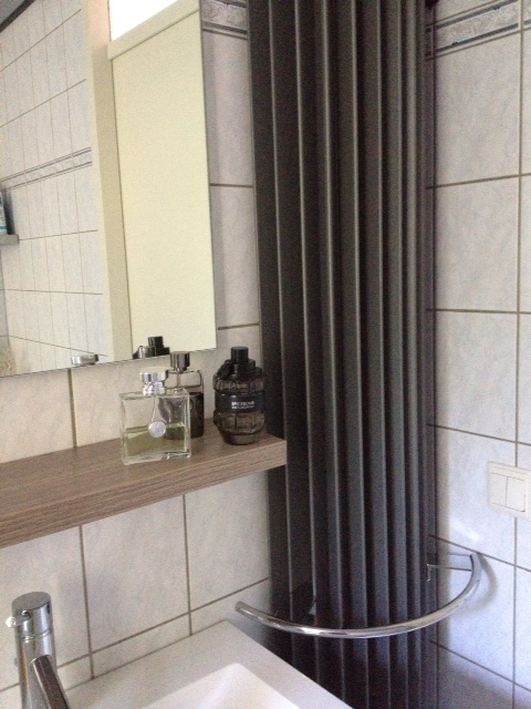standaard radiator eruit deze mooie design radiator de badkamer! - Combi Techniek Alblasserdam